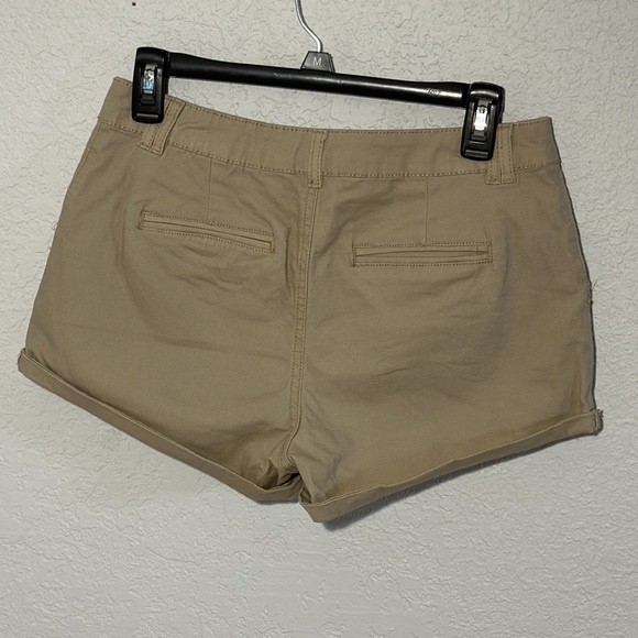 Ambiance Apparel cuffed shorts - Picture 2 of 5